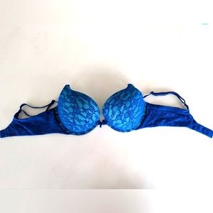 VS PINK blue laced push up demi bra - 36C